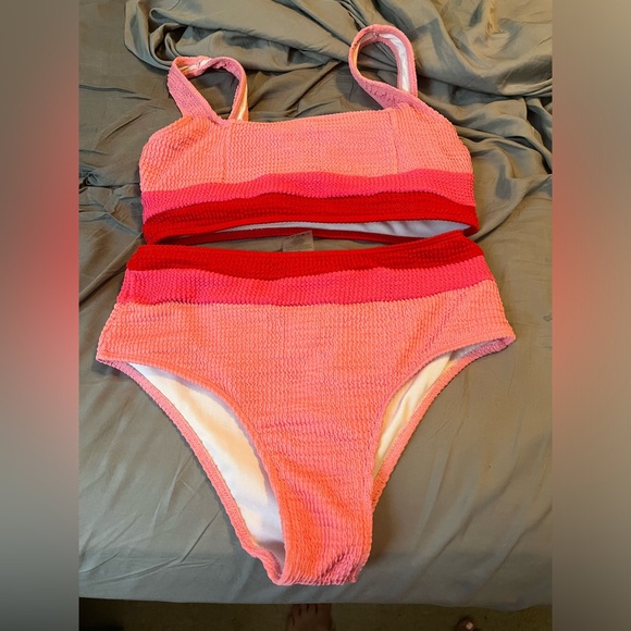 Like new, These three boutique high waist crinkle color block bikini - Picture 6 of 7